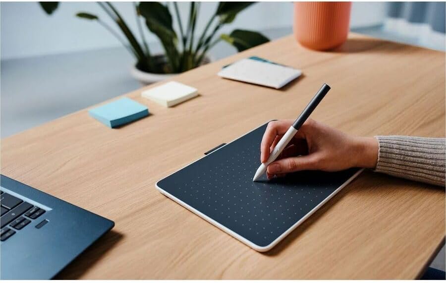Wacom One Pen Tablet Medium Size, 1 Year Warranty | CTC6110WLW1B