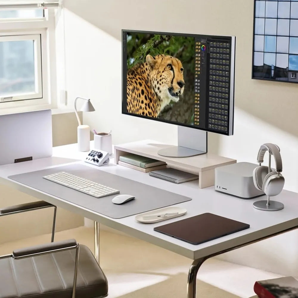 LG UltraFine Evo 6K Nano IPS Black Monitor with Thunderbolt 5, 32" 6K (6144 x 3456) Resolution, 60Hz, Anti-glare, 5ms (GtG) Response Time, HDMI, DisplayPort, USB-C, Tilt/Height/Pivot Adjustable Stand, White, 1 Year Warranty | 32U990A