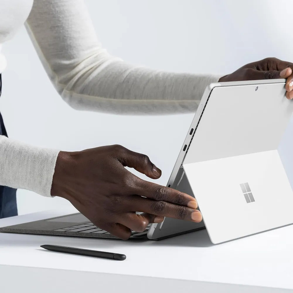 Microsoft-Surface-Pro-Keyboard-8XB-00199
