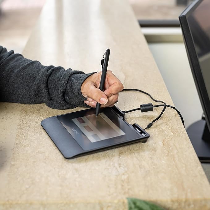 Wacom Color Signature Pad, 1 Year Warranty | STU540-CH2
